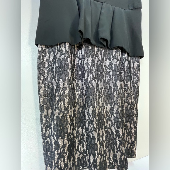 ENFOCUS STUDIO | Black and Cream Lace Dress | Size 6 - Picture 3 of 8